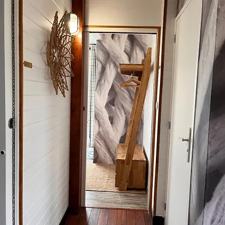 La Maison Bateau Au Bord De Guissény